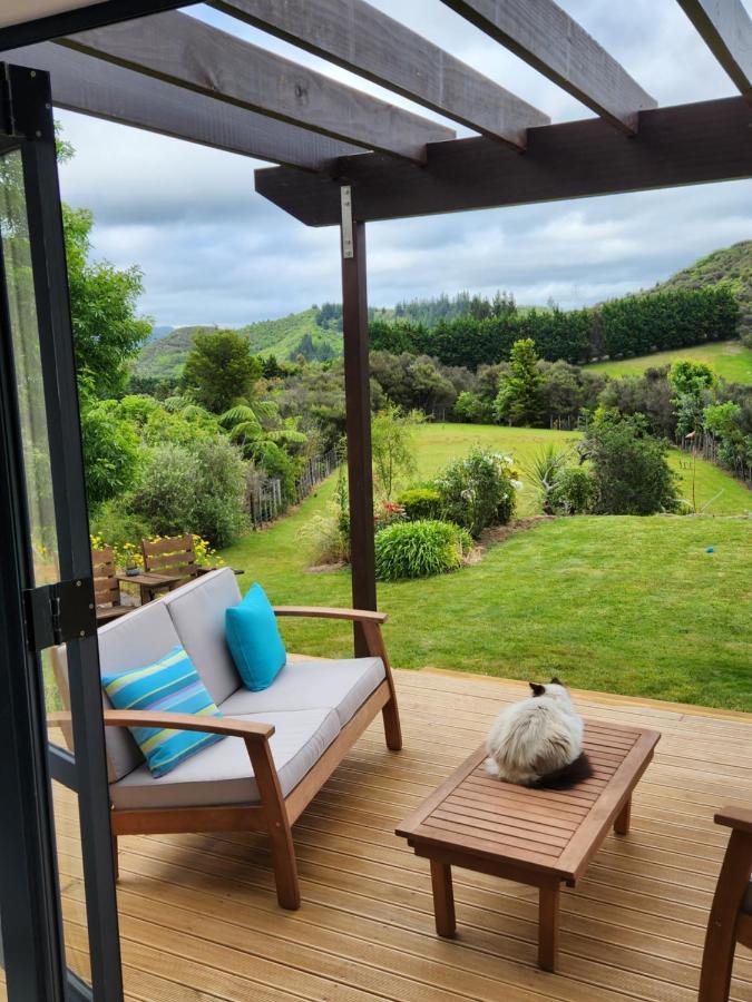 Boutique Art Retreat Hotell Upper Hutt Exteriör bild